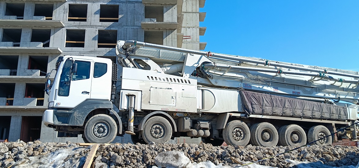 Услуги и заказ бетононасосов для заливки бетона в Наурской